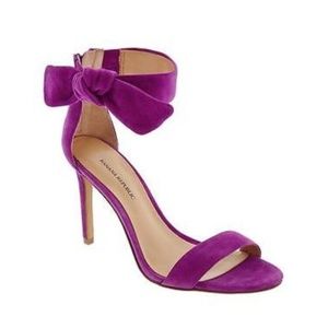 Banana Republic Jasmine Suede Bow Heel Sandals 7